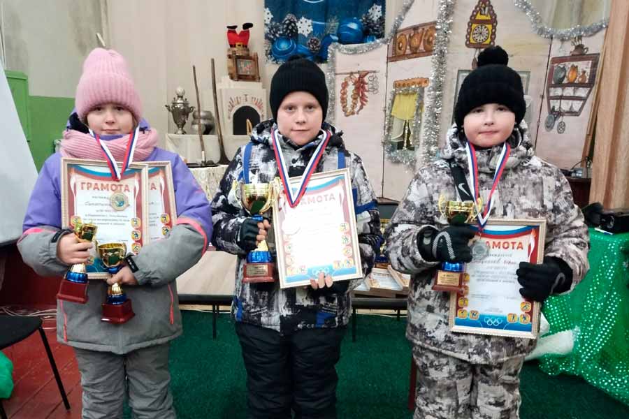 В Усть-Катаве выявили лучших юных рыболовов